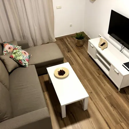 شقة Cozy With 2 Bedrooms